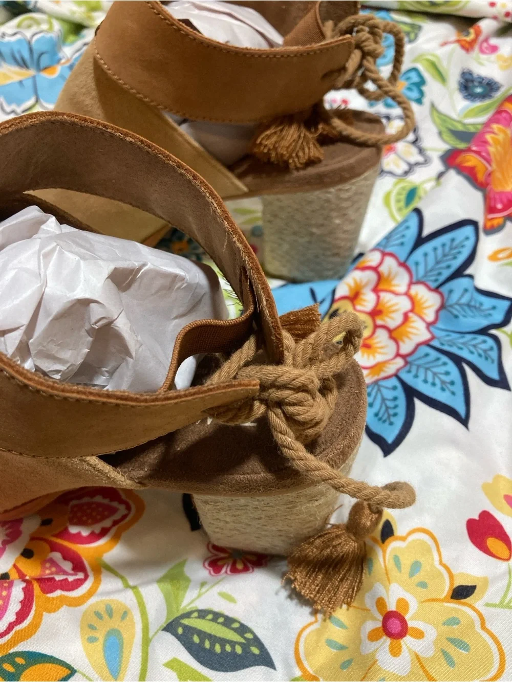TOMS Women's Size 8M Tan Suede Peep Toe Block Heel Seville Espadrilles